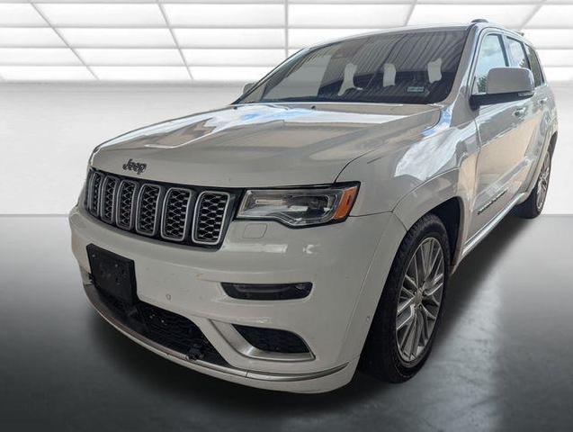 Photo of 2017 Bright White Clearcoat Jeep Grand Cherokee