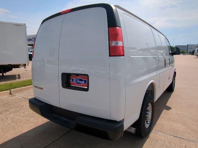 Photo of 2025 Summit White Chevrolet Express 2500