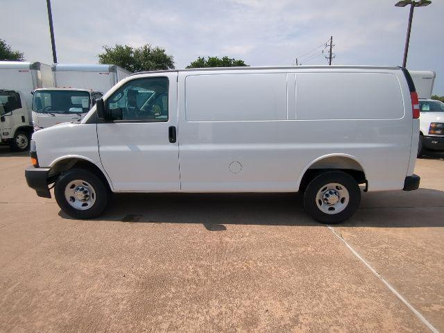 Photo of 2025 Summit White Chevrolet Express 2500