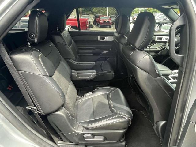 Photo of 2020 Iconic Silver Metallic Ford Explorer