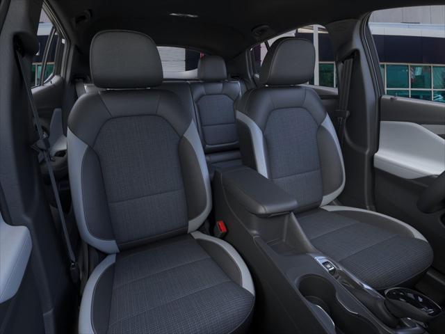 Photo of 2025 White Buick Envista