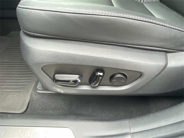Photo of 2024 Wind Chill Pearl Lexus TX 350