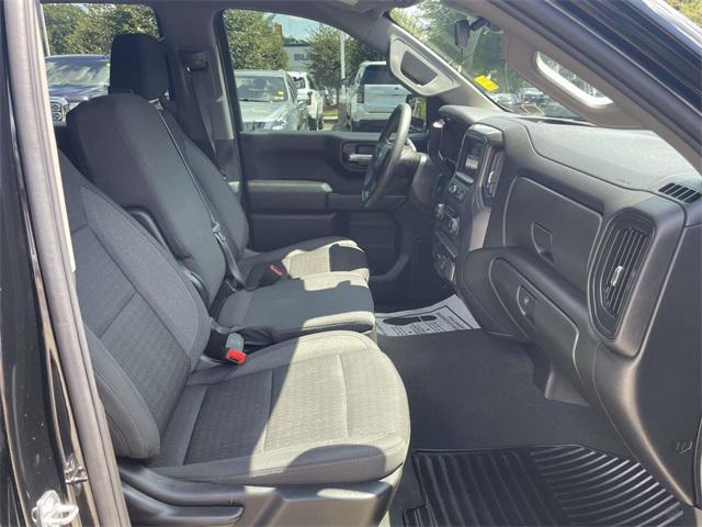 Photo of 2022 Black Chevrolet Silverado 1500