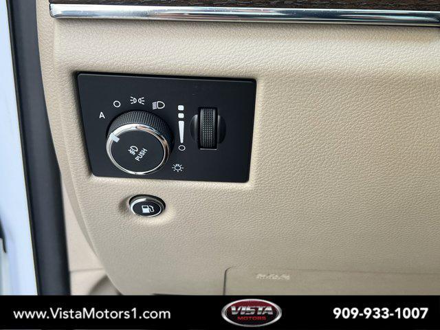 Photo of 2016 Bright White Clearcoat Jeep Grand Cherokee