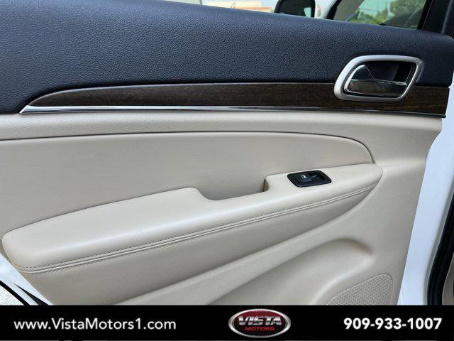 Photo of 2016 Bright White Clearcoat Jeep Grand Cherokee