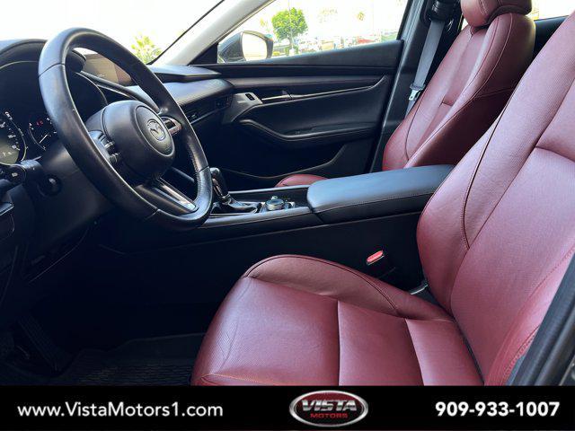 Photo of 2019 Machine Gray Metallic Mazda Mazda3