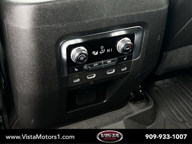 Photo of 2021 Onyx Black GMC Yukon XL