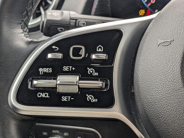 Photo of 2023 Galaxy Blue Metallic Mercedes-Benz GLB 250