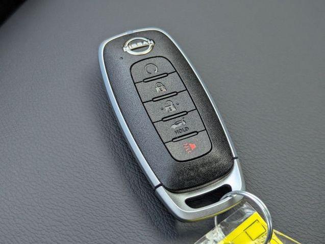 Photo of 2025 Brilliant Silver Metallic Nissan Pathfinder