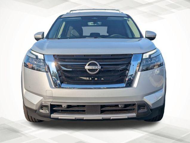 Photo of 2025 Brilliant Silver Metallic Nissan Pathfinder