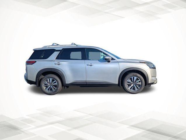 Photo of 2025 Brilliant Silver Metallic Nissan Pathfinder