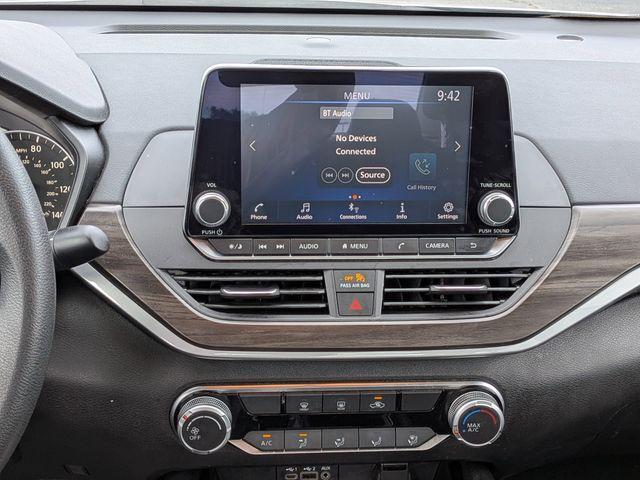 Photo of 2024 Brilliant Silver Metallic Nissan Altima