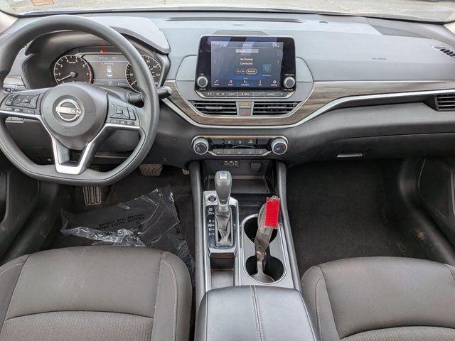 Photo of 2024 Brilliant Silver Metallic Nissan Altima