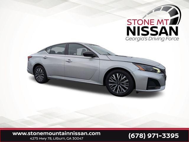 Photo of 2024 Brilliant Silver Metallic Nissan Altima