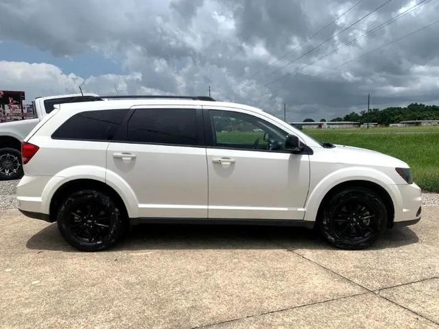 Photo of 2019 White Dodge Journey