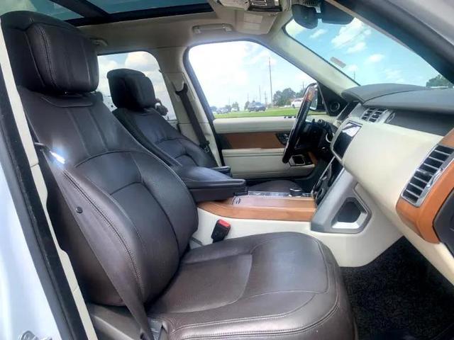 Photo of 2020 White Land Rover Range Rover