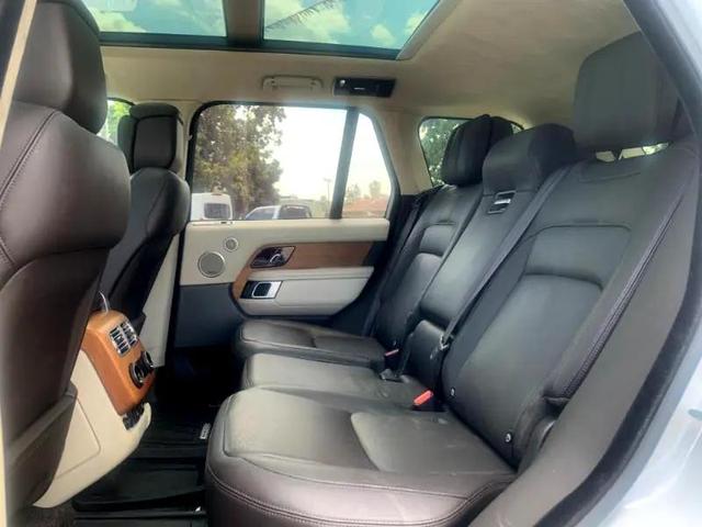 Photo of 2020 White Land Rover Range Rover