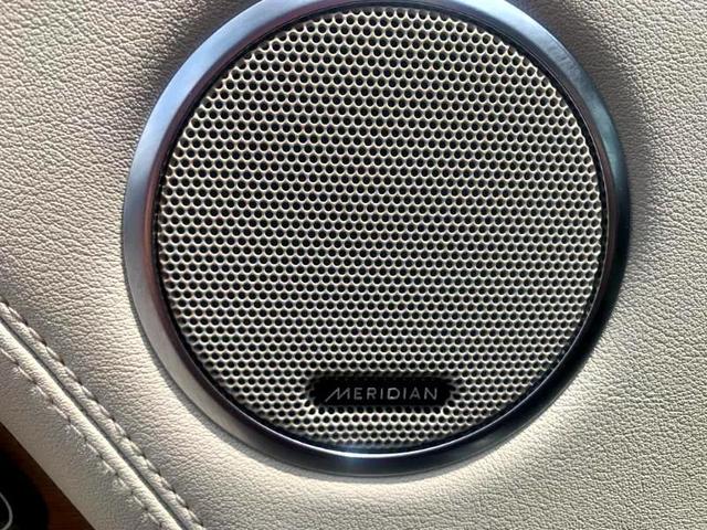 Photo of 2020 White Land Rover Range Rover