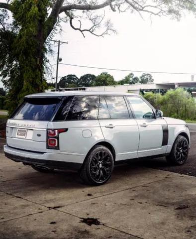 Photo of 2020 White Land Rover Range Rover