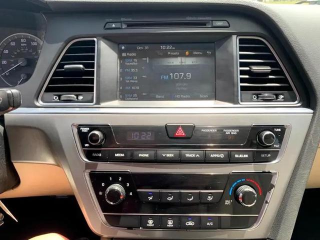 Photo of 2017 Black Hyundai SONATA