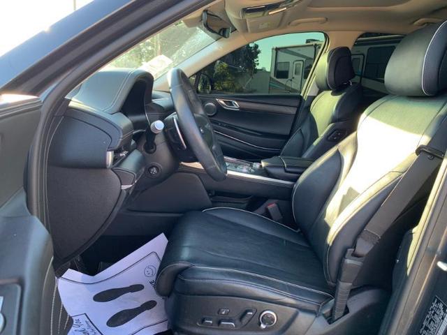 Photo of 2022 Gray Genesis GV80