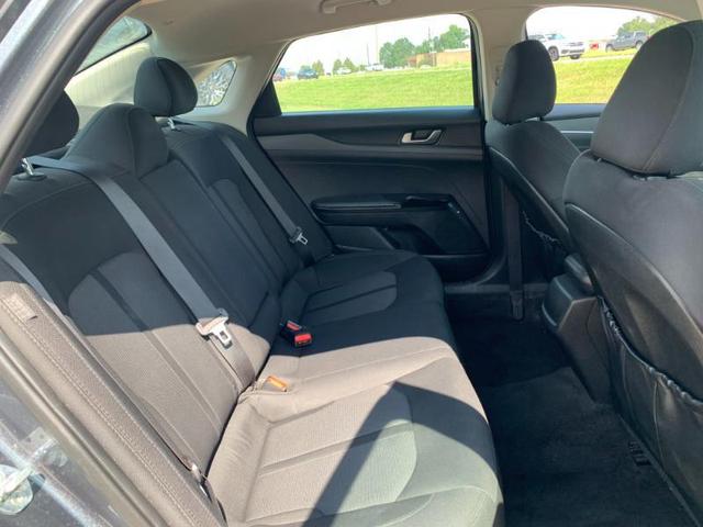 Photo of 2021 Gray Kia K5