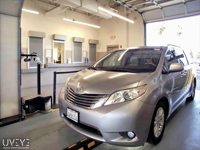 2012 Toyota Sienna