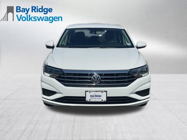 Photo of 2019 Pure White Volkswagen Jetta