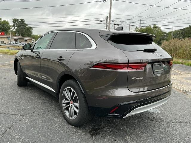 Photo of 2022 Charente Grey Jaguar F-PACE