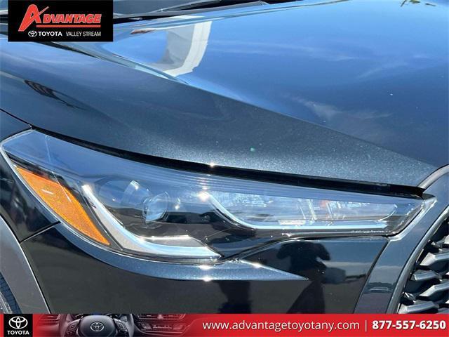 Photo of 2022 Jet Black Toyota Corolla Cross
