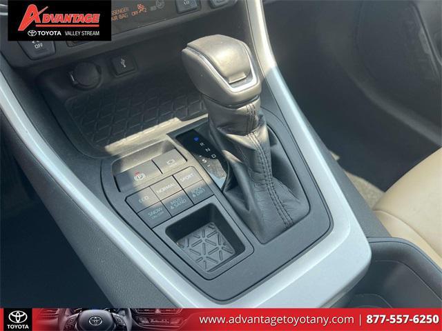 Photo of 2022 Ruby Flare Pearl Toyota RAV4