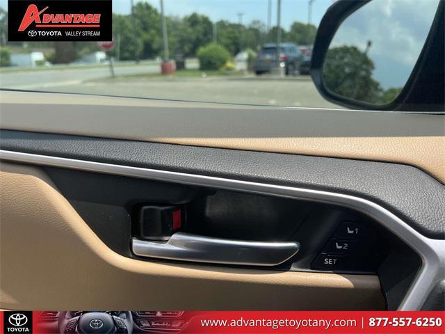 Photo of 2022 Ruby Flare Pearl Toyota RAV4