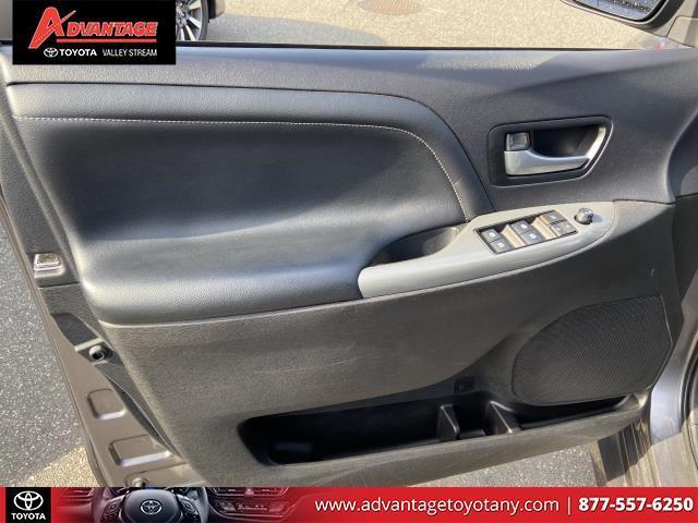 Photo of 2017 Gy Toyota Sienna