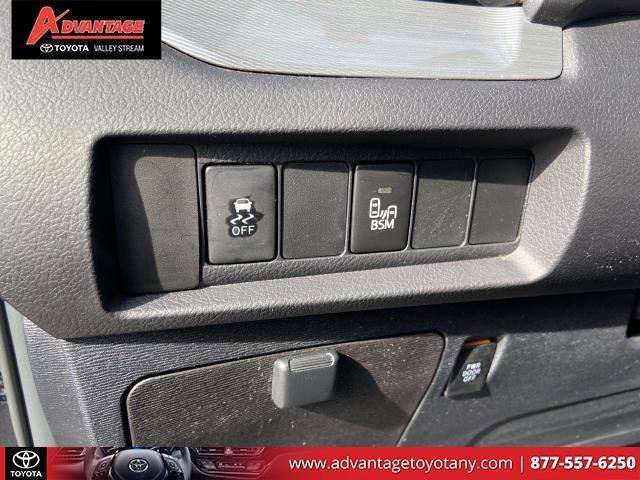 Photo of 2017 Gy Toyota Sienna