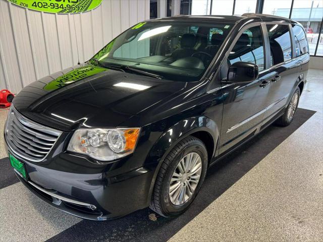 2016 Chrysler Town & Country