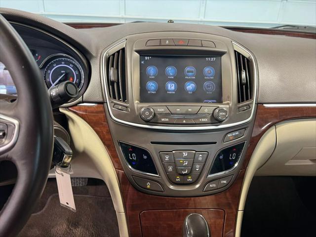 Photo of 2016 Gold Buick Regal