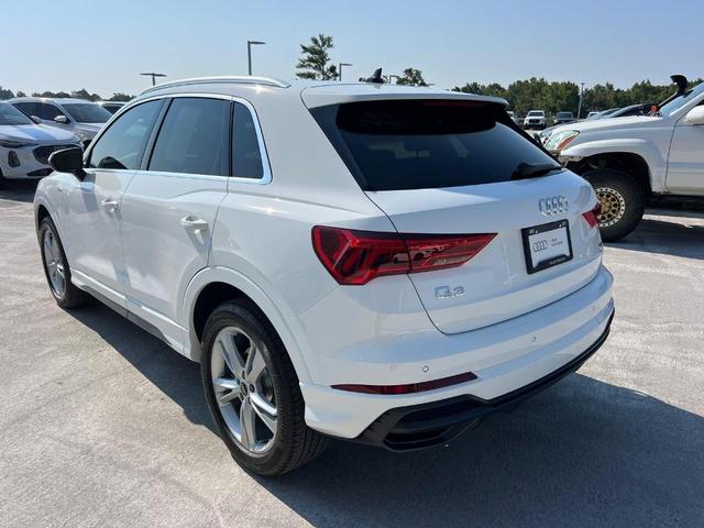 Photo of 2022 Ibis White Audi Q3