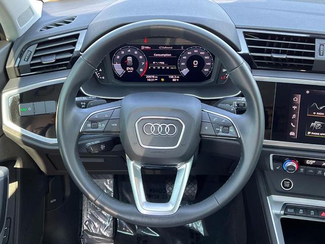 Photo of 2022 Ibis White Audi Q3