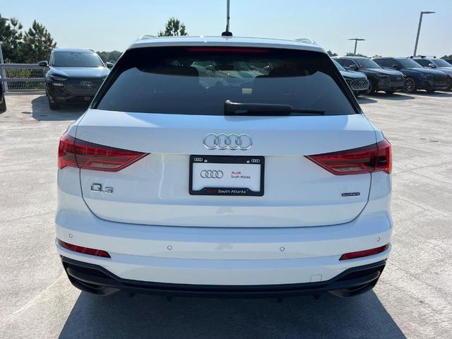 Photo of 2022 Ibis White Audi Q3