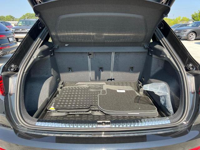 Photo of 2025 Mythos Black Metallic Audi Q3