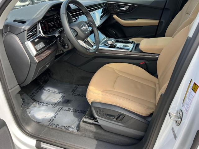Photo of 2025 Glacier White Metallic Audi Q7