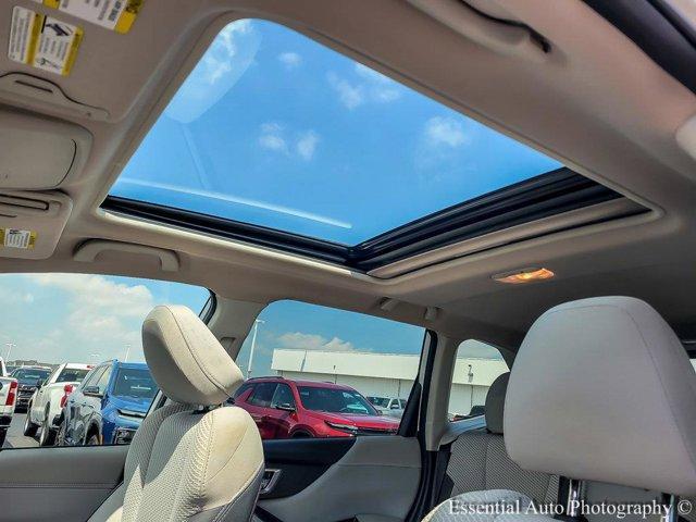 Photo of 2021 Crystal White Pearl Subaru Forester