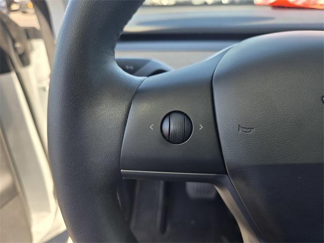 Photo of 2020 Pearl White Multi-Coat Tesla Model Y