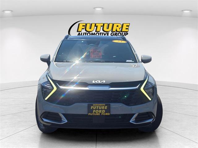 Photo of 2023 Wolf Gray Kia Sportage