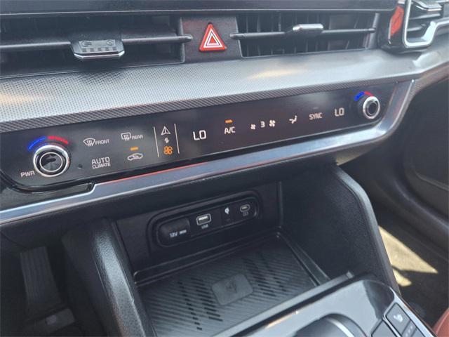 Photo of 2023 Wolf Gray Kia Sportage