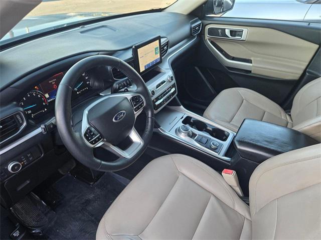 Photo of 2021 Stone Gray Ford Explorer