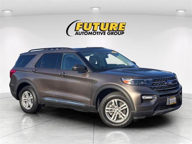 Photo of 2021 Stone Gray Ford Explorer