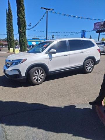 Photo of 2022 Platinum White Pearl Honda Pilot