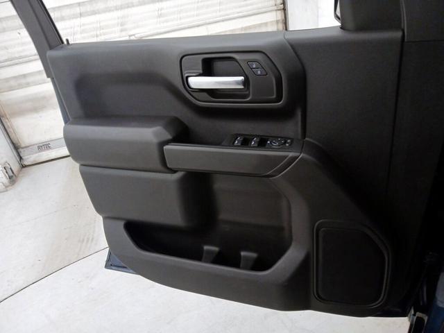 Photo of 2022 Blue Chevrolet Silverado 1500