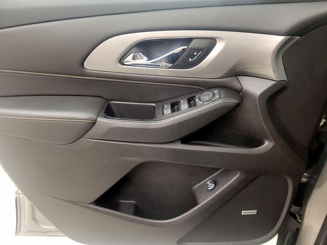 Photo of 2018 Gray Chevrolet Traverse